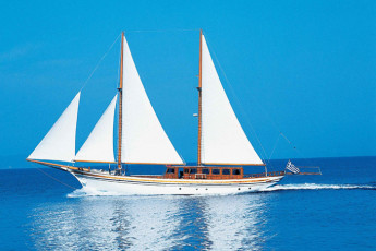 Hermina Yacht