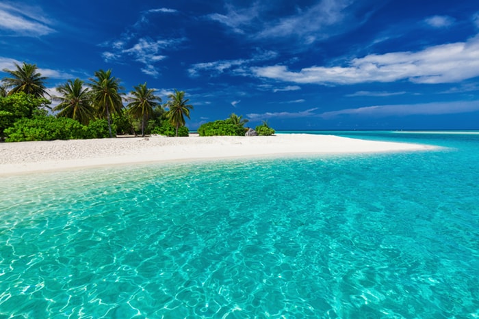 Tahiti yacht charters take you to the most beautiful beaches